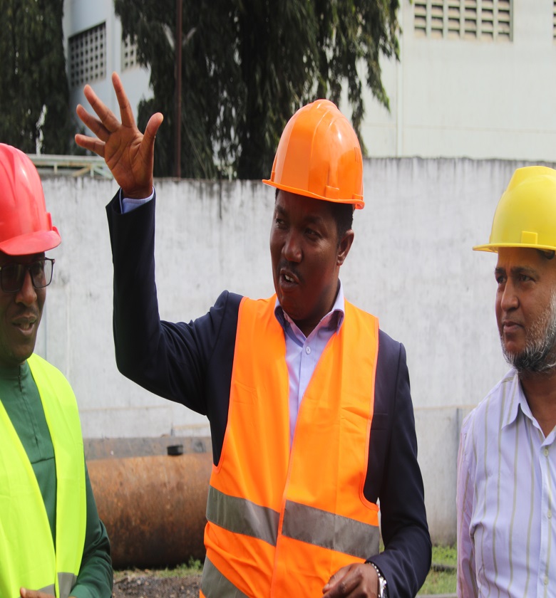 WAZIRI JAFO AKIPONGEZA KIWANDA CHA IRON AND STEEL KWA UTUNZAJI WA MAZINGIRA. cover image